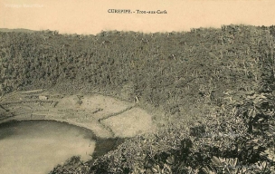 Кратер вулкана Trou aux Cerfs на винтажной открытке конца 19-го века