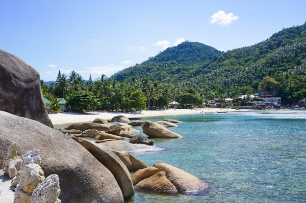 Вид на Thongtakian beach с южной части бухты