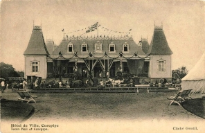 Муниципалитет Кьюрпайпа на винтажной открытке 1920-х годов