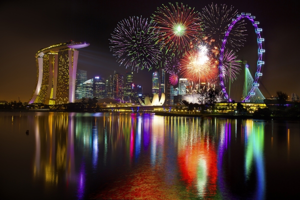 Фейерверки над Сингапуром